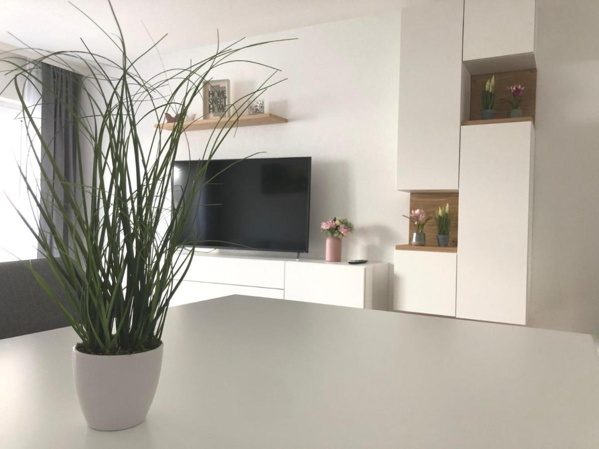 Zollernalb-Apartment G6 Albstadt Bagian luar foto